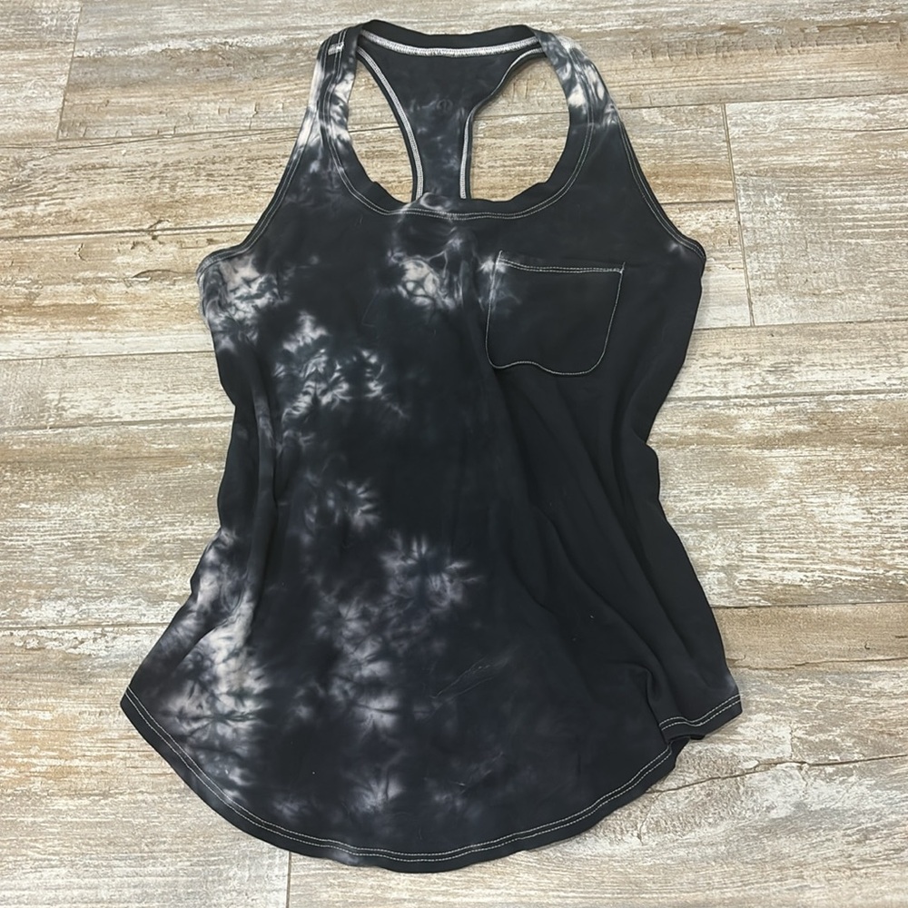 Lululemon tank top Rare Navy blue and white tie dye